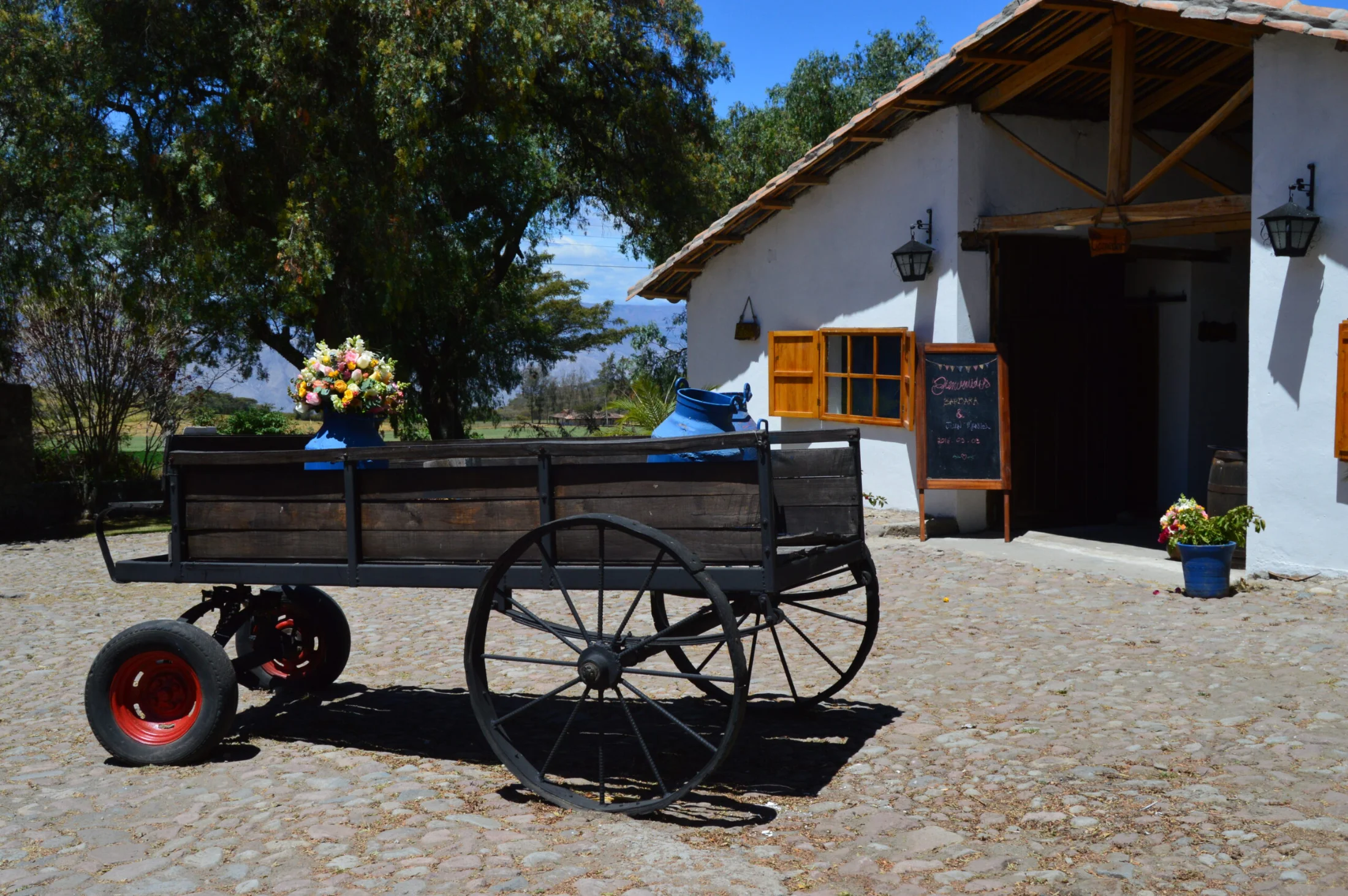 Corroza decorada en hacienda rural